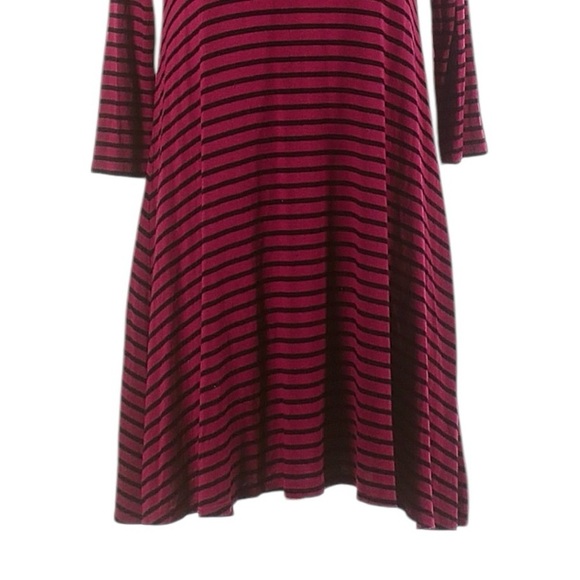 ๐บ Socialite Nordstrom Red Stripe Jersey Knit Flowy Swing Hem Shift Dress Size S - Picture 5 of 9